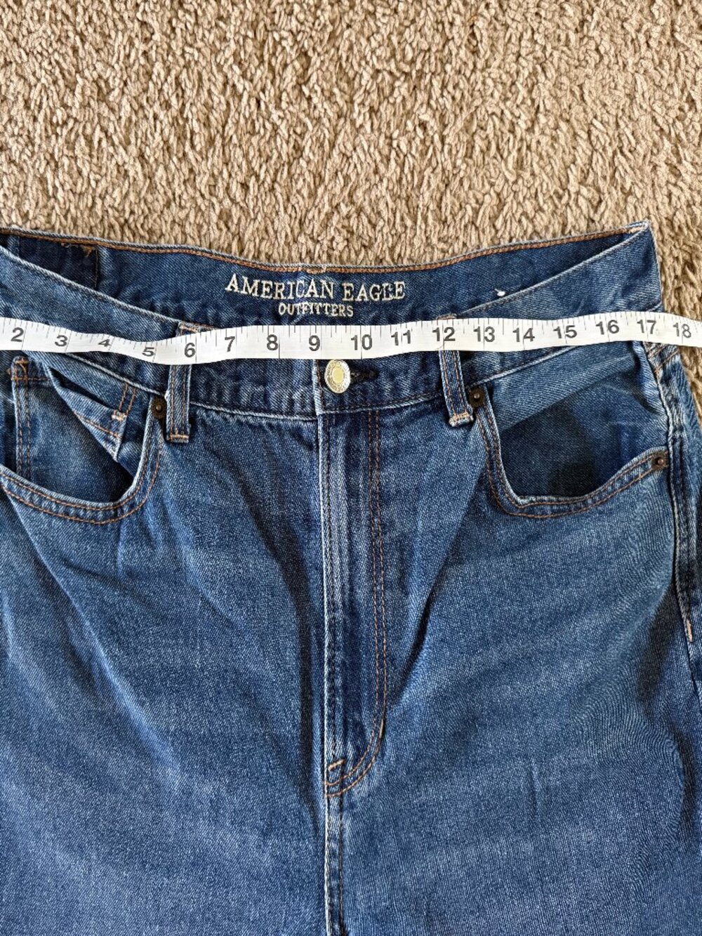 American Eagle High Rise Medium Wash Mom Jean - Size 14 Long - Picture 8 of 11